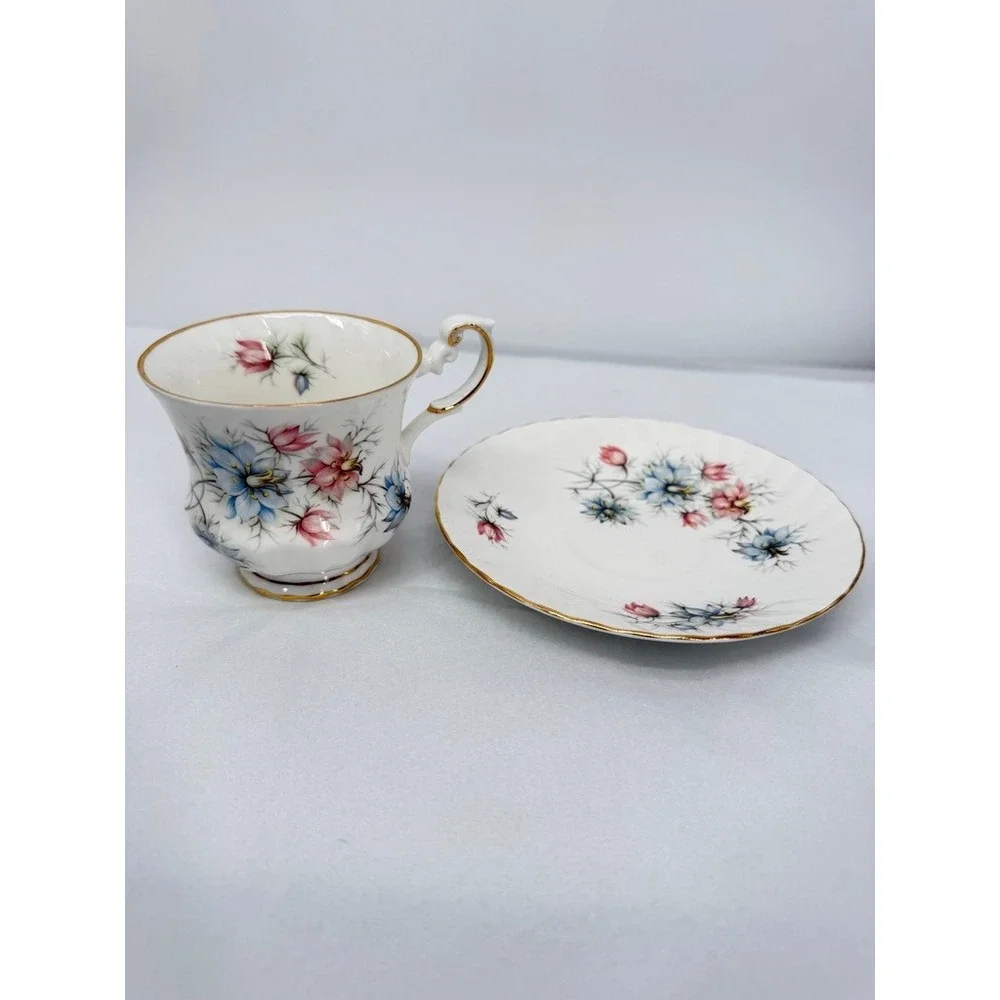 Queens Rosina Fine Bone China Co Ltd Tea Cup and Saucer Set Floral Gold Rim VTG